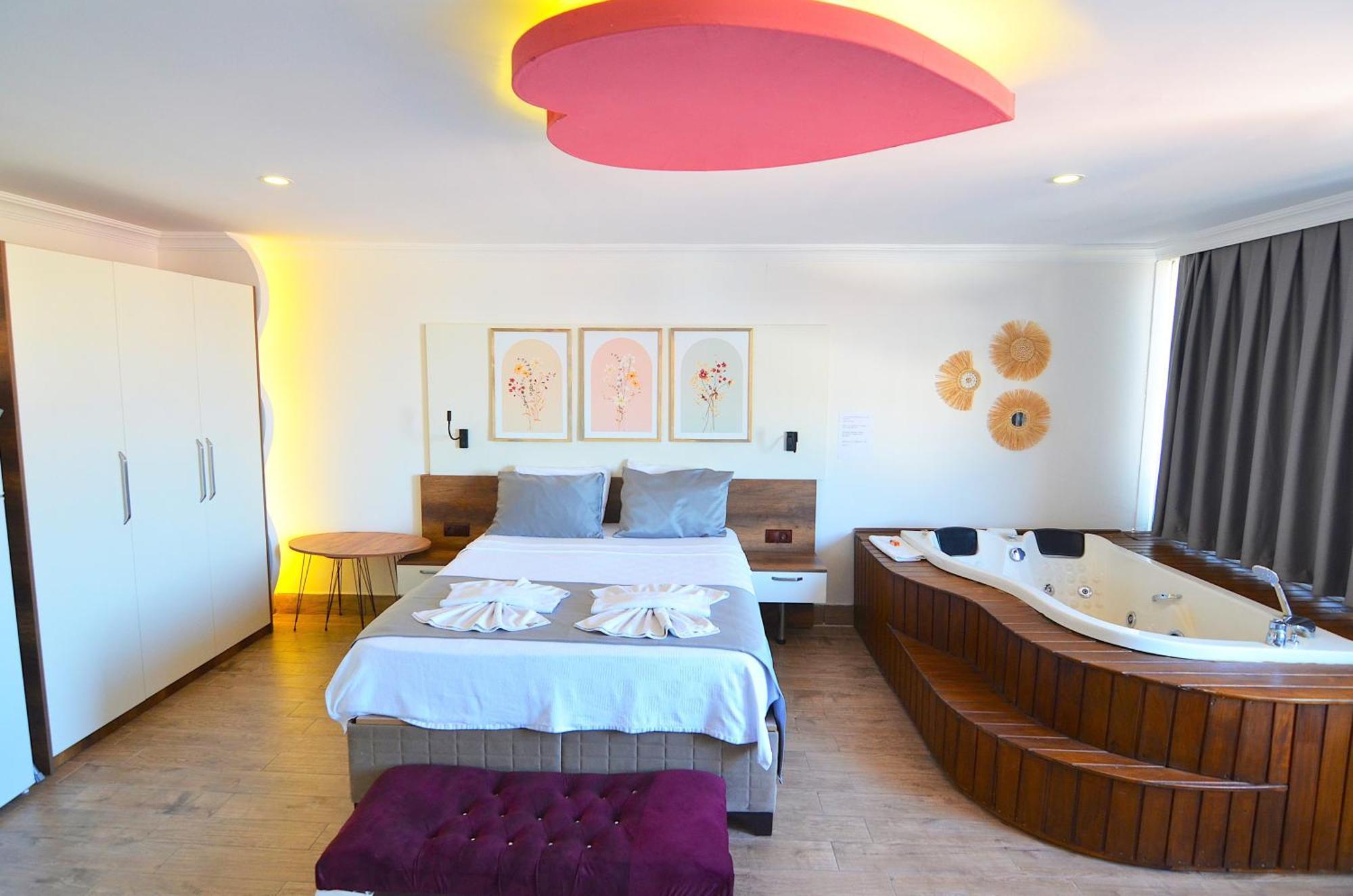 Mykonut Apart Hotel Fethiye Exteriör bild