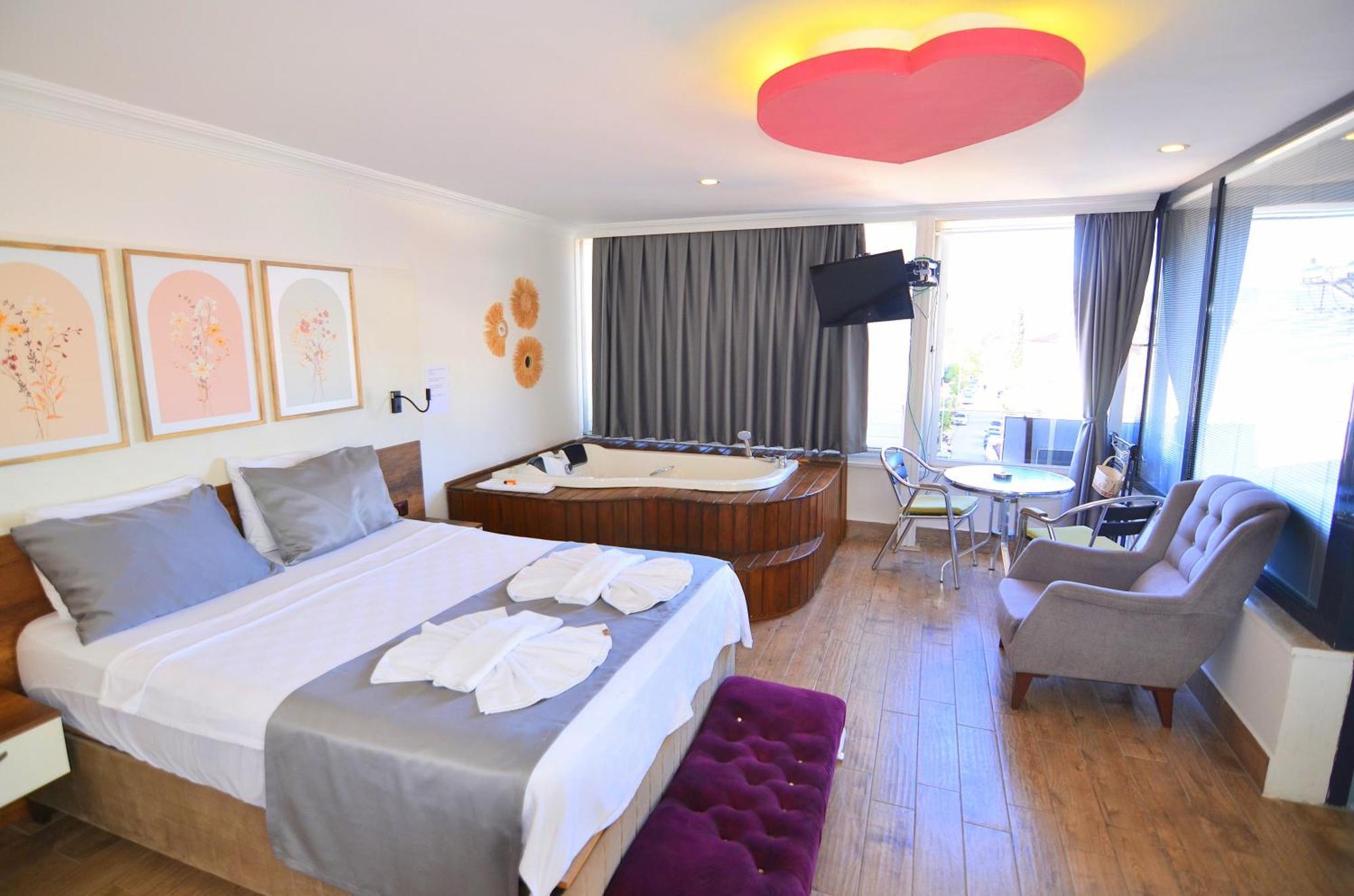 Mykonut Apart Hotel Fethiye Exteriör bild